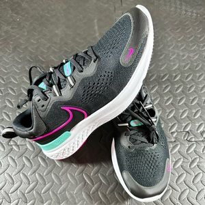 Nike React Miler 2 Running Womens Size 10.5 Black Teal Pink White CW7136-004